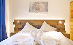 Golf & Glacier View - By Alpen Apartments